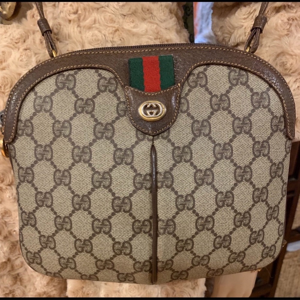 Vintage authentic Gucci crossbody